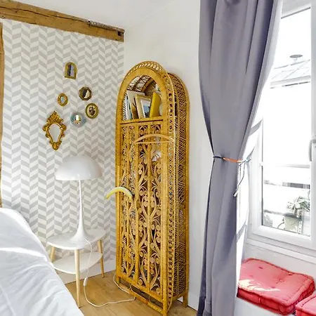 Charming Montmartre Pigalle * 巴黎